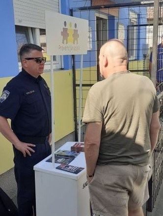 Slika /PU_VS/slike/Info pult kontakt policije -23.jpg